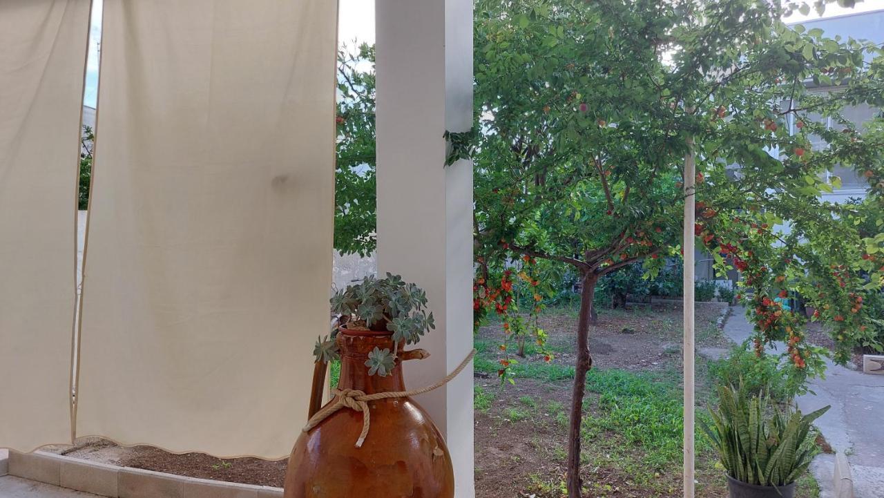 Jonia Appartamento Vacanze Vicino Al Mare Con Giardino Pulsano Exterior foto